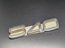 VOLVO S40 S 40 LOGO SIGLA EMBLEMA FREGIO STEMMA SCRITTA BADGE TARGA TARGHETTA
