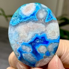 Pezzi di cristallo agata blu