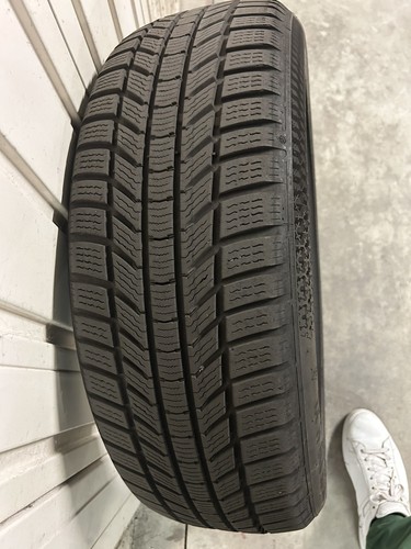 Gomme auto 205 - auto,