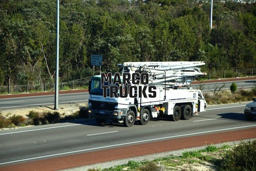 Truck photo mercedes - truck,