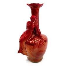 Vaso figurativo vintage Zsolnay Art Nouveau rosso eosina iridescente seduto donna signora, 9