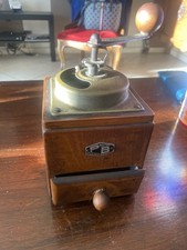 PB P B Antico macina caffè in acciaio e legno