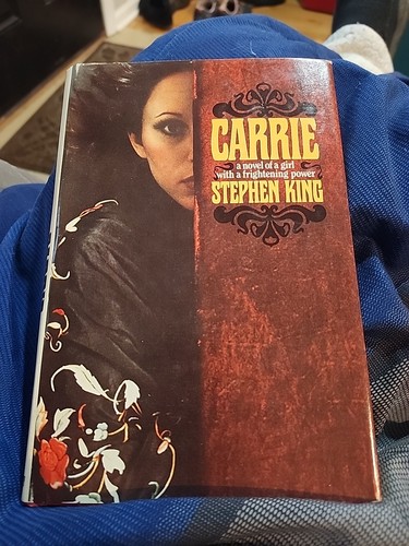 Carrie stephen king - carrie,