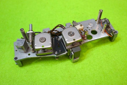 Head block track - block,