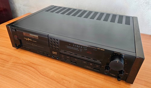 Grundig finearts dat 900
