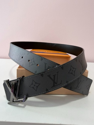 Louis vuitton iniziali - vuitton,