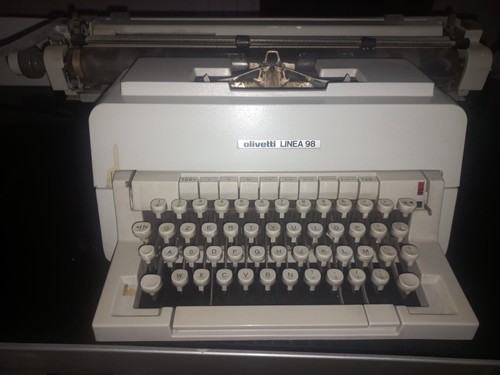 Macchina scrivere vintage - da,