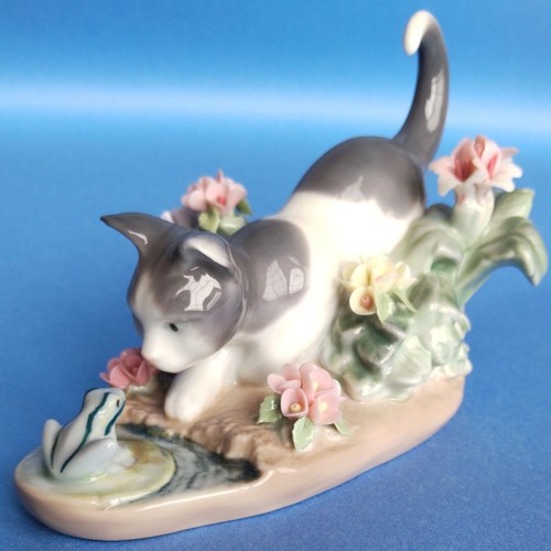 Statuina gatto rana lladro - gatto,