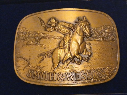 Vintage 1975 smith wesson - vintage,