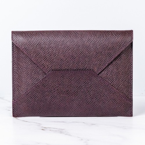Louis vuitton taiga - louis, pouch