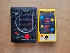 Tomy Game TERRA HIT Space Invaders 1979 (FUNZIONANTE) + Tricky Traps Per Ricambi