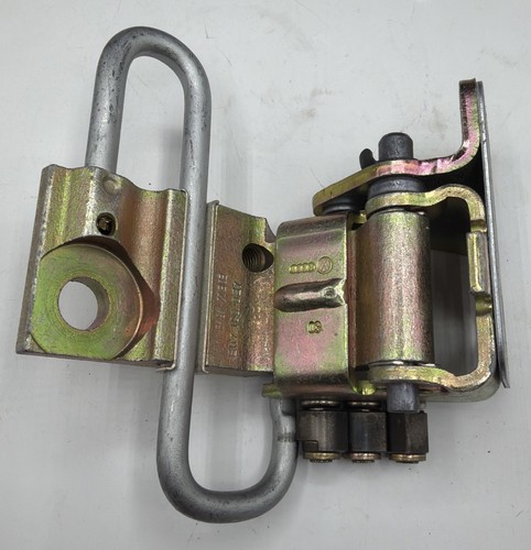 Cerniera porta inferiore