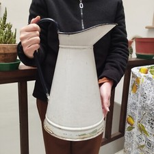 ANTICA CARAFFA IN METALLO DEI