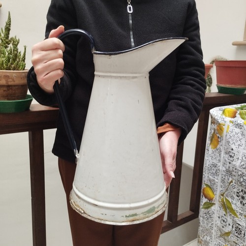 Antica caraffa metallo - caraffa, dei