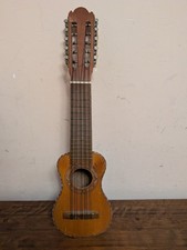 Bella vecchia chitarra 10