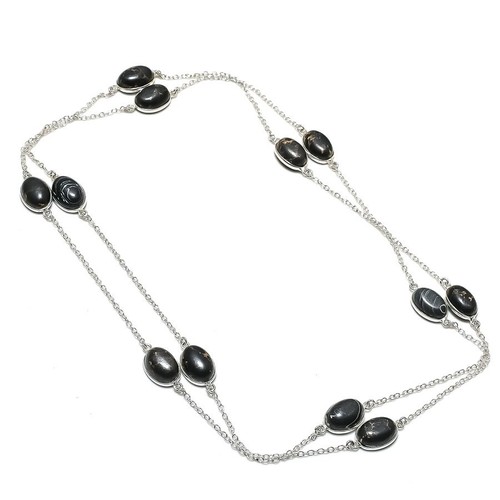 Collana con pietre preziose