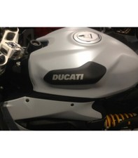 PROTEZIONE SERBATOIO DESTRO +