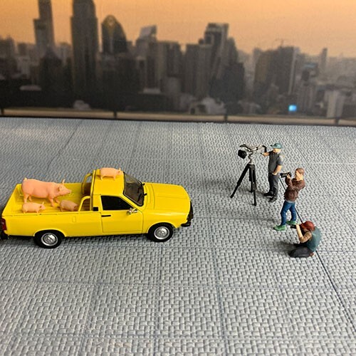 Set figure persone in - di,