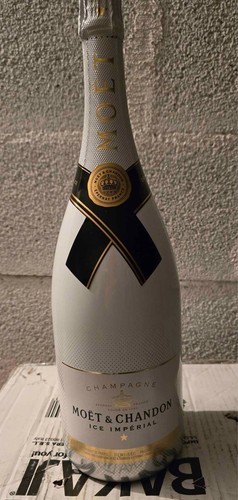 Champagne moet chandon - chandon, ice
