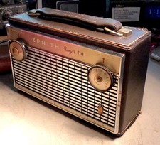 Zenith Royal 710G Radio