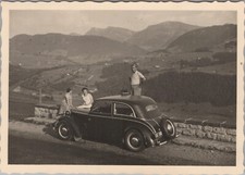 3 x foto, vista di un'auto