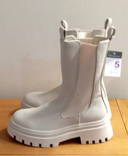 Stivali donna suola grossa