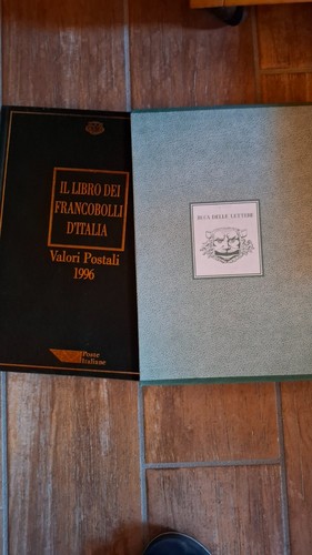 Libro dei francobolli - libro,