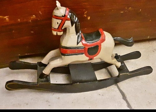 Splendido cavallino dondolo - cavallino,