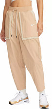 Nike Sportswear Essential