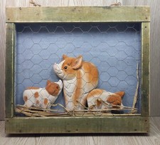 Quadro vecchia fattoria legno con rete metallo e maialini cm 27 x 31 x 3,5
