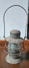Vecchia lanterna a petrolio in