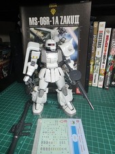 Bandai MG 1/100 MS-06R-1A Zaku