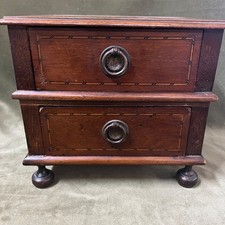 Formica 2 cassetti con coda di