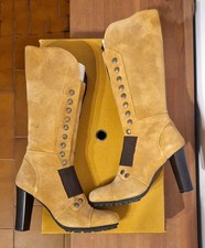 Stivali in pelle scamosciata