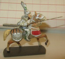 SOLDATINO CAVALIERE IN PASTA