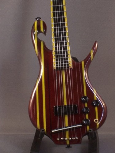 Miniatura rainbow bass guitar - miniatura,