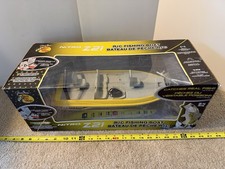 Raro! Bass Pro Shop, barca da