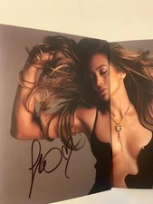 ORIGINAL AND SUPER RARE!! THIS IS ME THEN DELUXE - JENNIFER LOPEZ AUTOGRAPH  