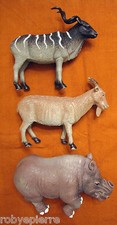 lotto 3 grandi animali in plastica rinoceronte capra kudu antilope corna spirale