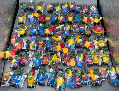 Lotto figurine straniere - , 163