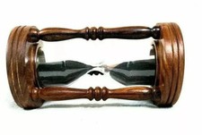 Antica clessidra in legno