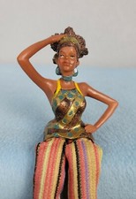 Armadio culturale sitter mensola afroamericana