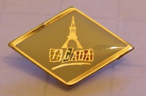 Pin tagada tour eiffel - tagada,
