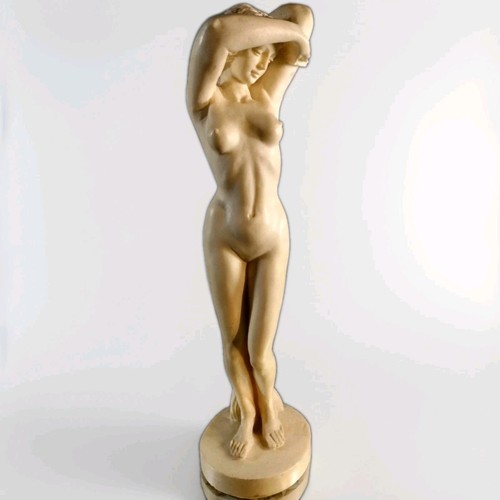 Statua donna nuda composita