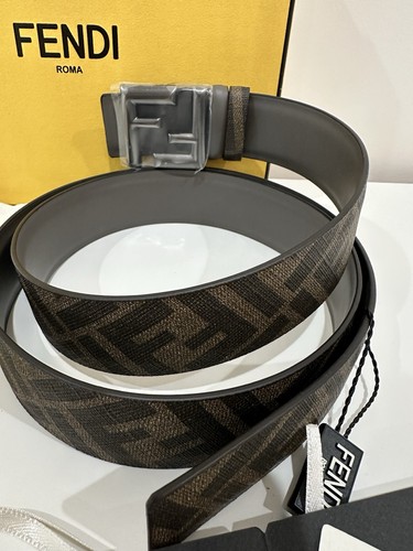New fendi reversible - new,
