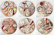 ⚜️ SET 6 PIATTI DESIGN PIERO FORNASETTI STRUMENTI MUSICALI PORCELLANA COLLEZIONE