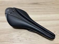 fi'zi:k ARIONE R1 VERSUS EVO