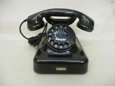 x-19954 Vecchio telefono in
