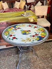 tavolo tondo decorato su pietra lavica 