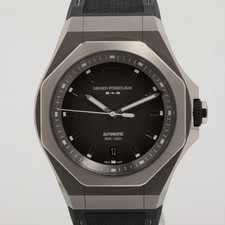 Girard-Perregaux Laureato